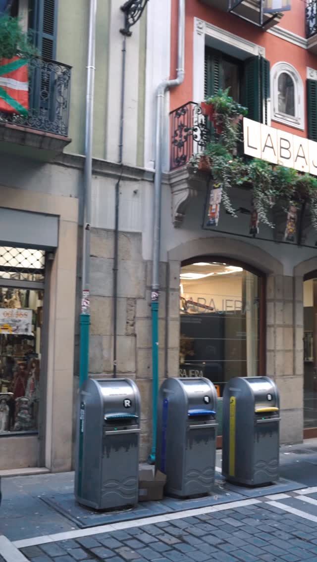 Instagram post from zitromac_. This post is in position 4.